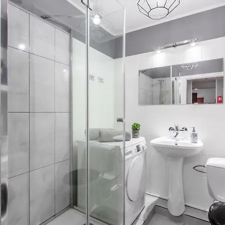 Clicktheflat Constitution Square Warsaw