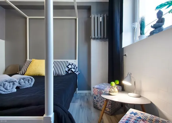 Clicktheflat Constitution Square * Varsovie