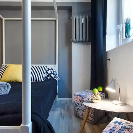 Clicktheflat Constitution Square * Warschau