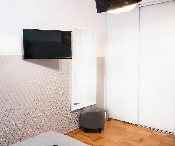 Clicktheflat Constitution Square Appartement