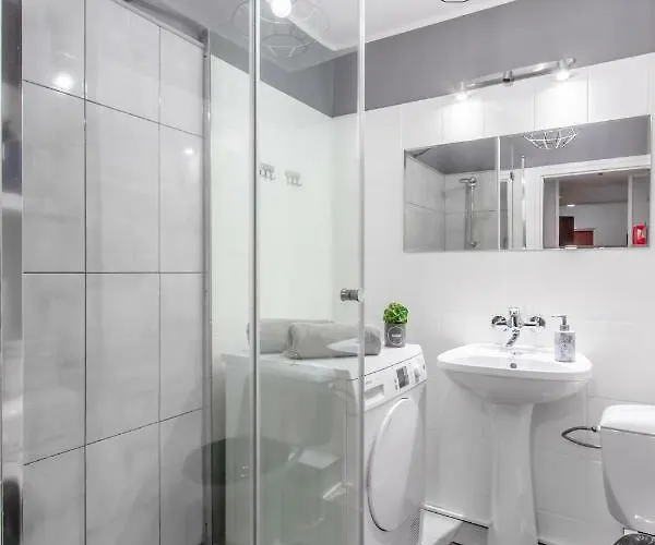 Clicktheflat Constitution Square وارسو