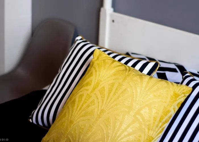 Clicktheflat Constitution Square * Varsovie